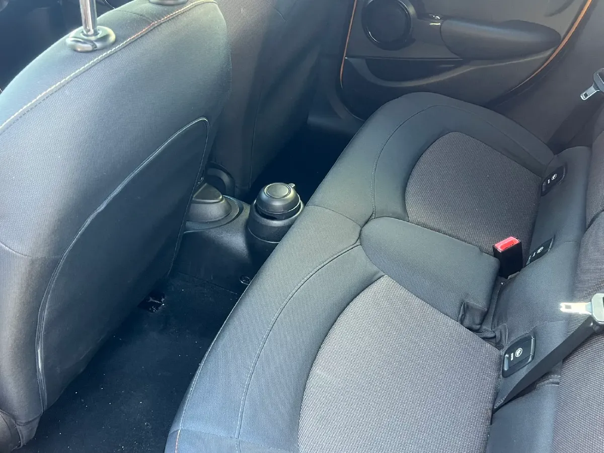 2017 MINI MINI 1.5T 136HP L3 6AT,autocango,china used car exporter,china ev exporter,chinese used car exporter,chinese used ev exporter