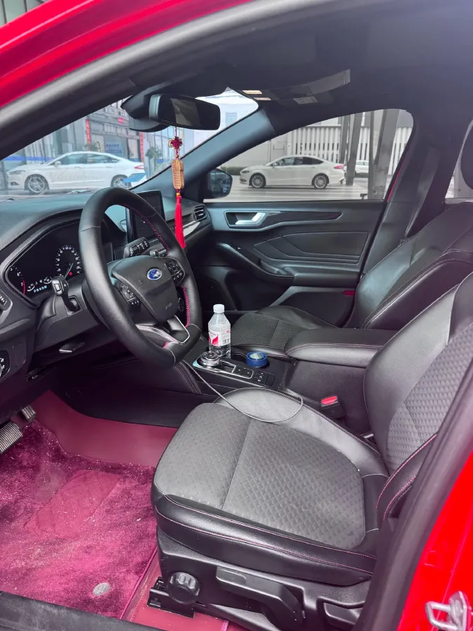 2020 Ford Focus 1.5T 174HP L3 8AT,autocango,china used car exporter,china ev exporter,chinese used car exporter,chinese used ev exporter