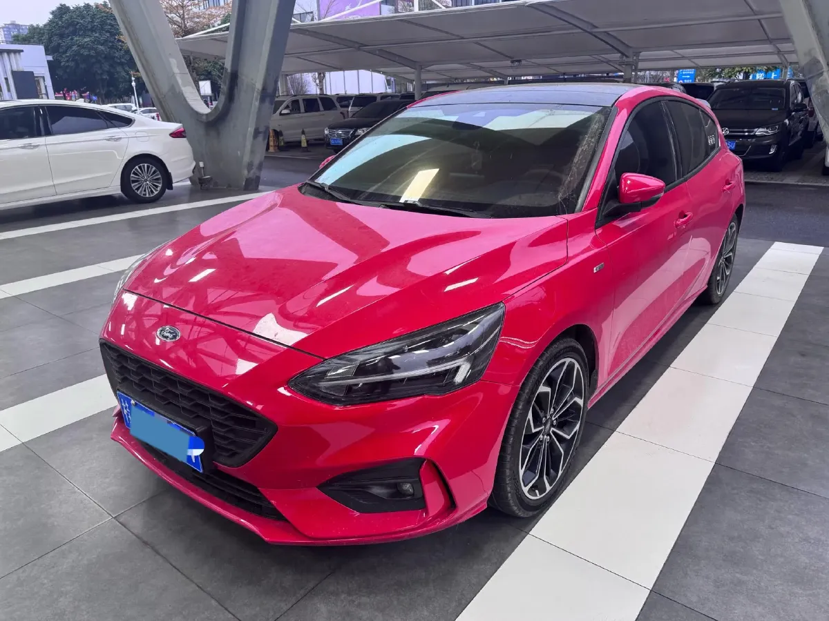 2020 Ford Focus 1.5T 174HP L3 8AT,autocango,china used car exporter,china ev exporter,chinese used car exporter,chinese used ev exporter