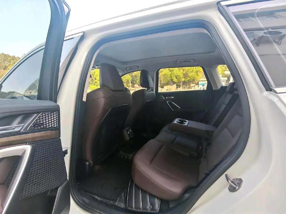 2023 BMW iX1 BEV 66.45KWH,autocango,china used car exporter,china ev exporter,chinese used car exporter,chinese used ev exporter