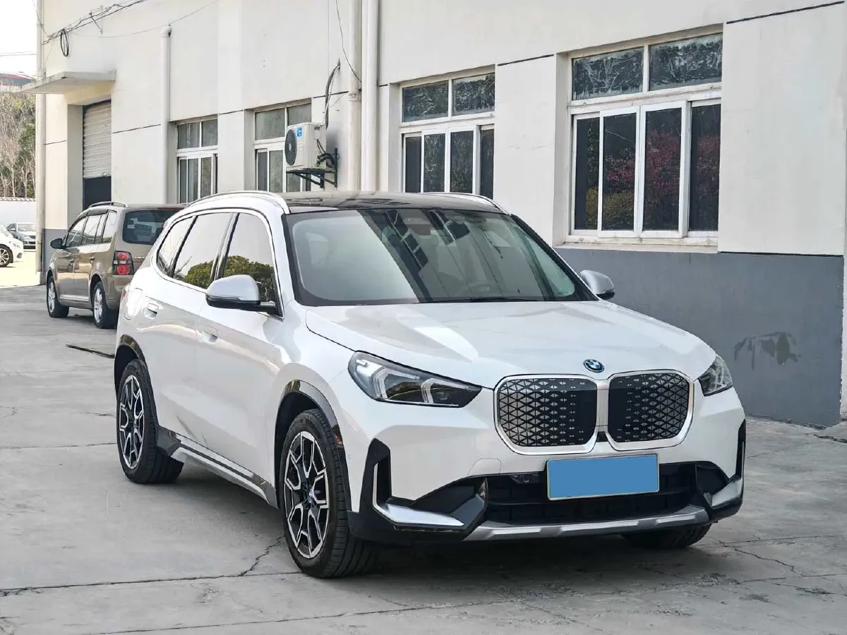 2023 BMW iX1 BEV 66.45KWH,autocango,china used car exporter,china ev exporter,chinese used car exporter,chinese used ev exporter