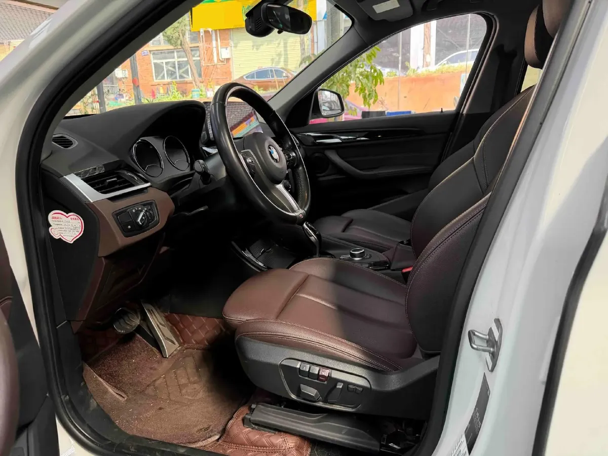 2020 BMW X1 1.5T 140HP L3 7DCT,autocango,china used car exporter,china ev exporter,chinese used car exporter,chinese used ev exporter