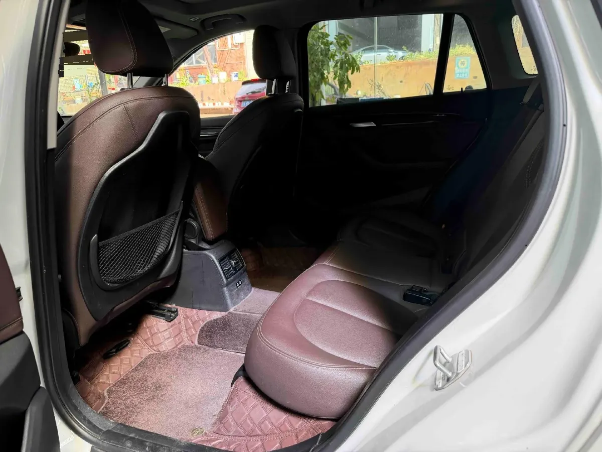 2020 BMW X1 1.5T 140HP L3 7DCT,autocango,china used car exporter,china ev exporter,chinese used car exporter,chinese used ev exporter