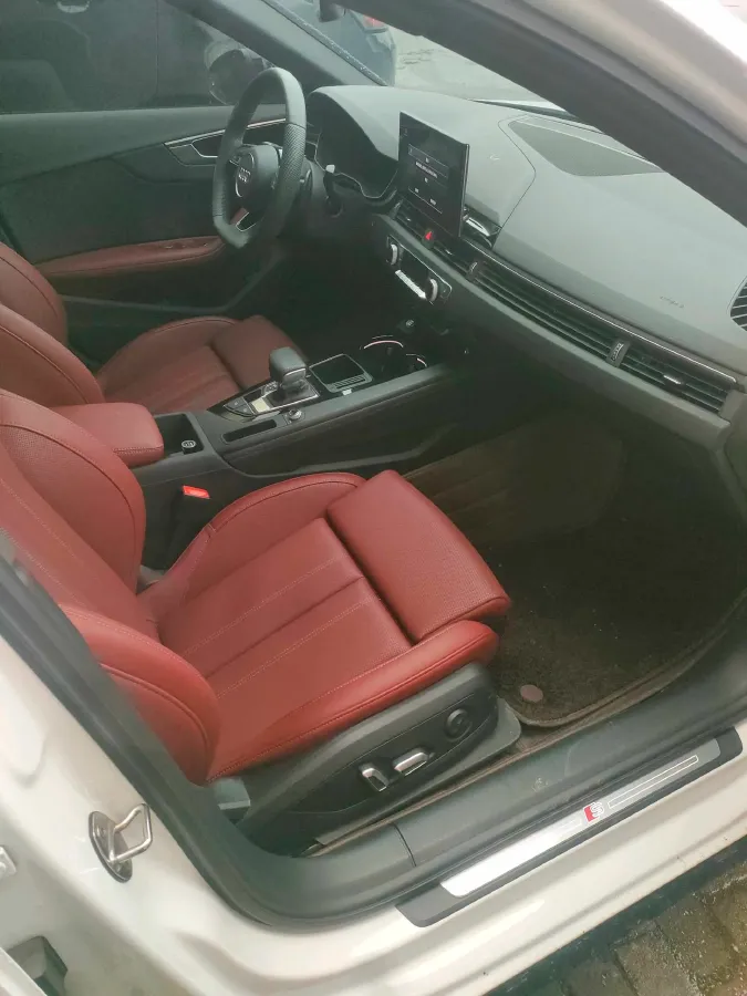 2024 Audi A4L 2.0T 190HP L4 7DCT,autocango,china used car exporter,china ev exporter,chinese used car exporter,chinese used ev exporter