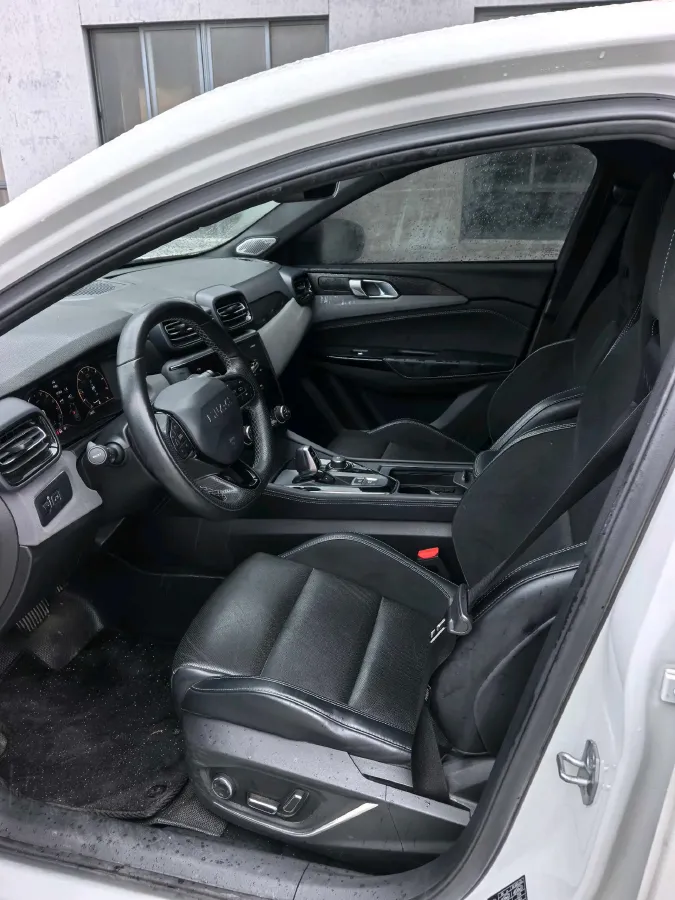 2022 LYNK&CO 03 2.0T 190HP L4 7DCT,autocango,china used car exporter,china ev exporter,chinese used car exporter,chinese used ev exporter