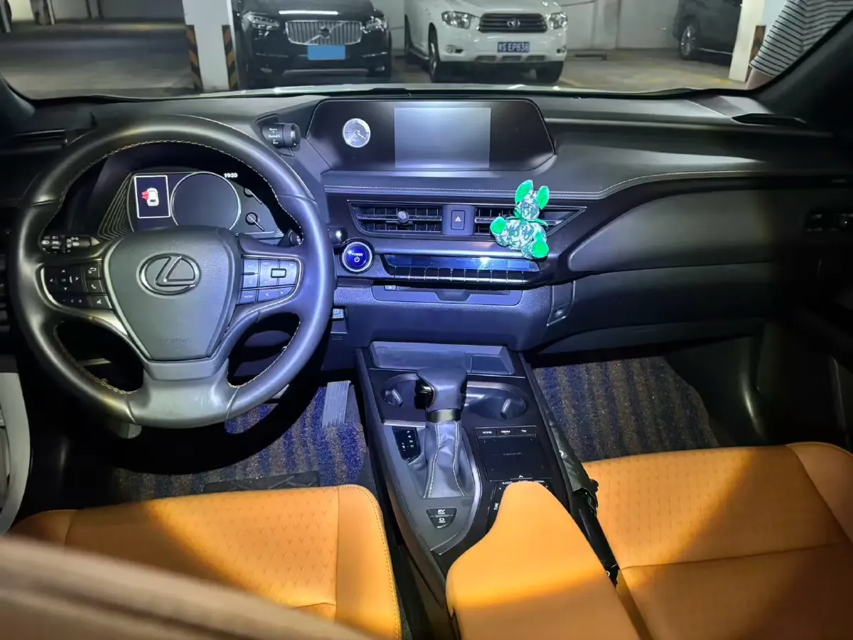 2020 Lexus UX 2.0L 146HP L4 E-CVT Hybrid,autocango,china used car exporter,china ev exporter,chinese used car exporter,chinese used ev exporter