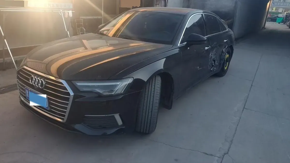 2021 Audi A6L 2.0T 224HP L4 7DCT,autocango,china used car exporter,china ev exporter,chinese used car exporter,chinese used ev exporter