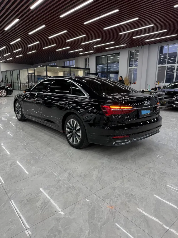 2021 Audi A6L 2.0T 224HP L4 7DCT,autocango,china used car exporter,china ev exporter,chinese used car exporter,chinese used ev exporter