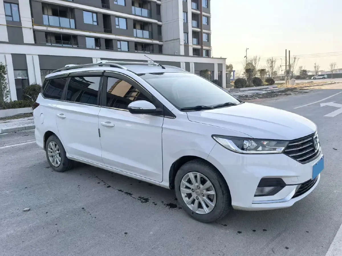 2018 BaoJun 360 1.5L 112HP L4 6MT,autocango,china used car exporter,china ev exporter,chinese used car exporter,chinese used ev exporter