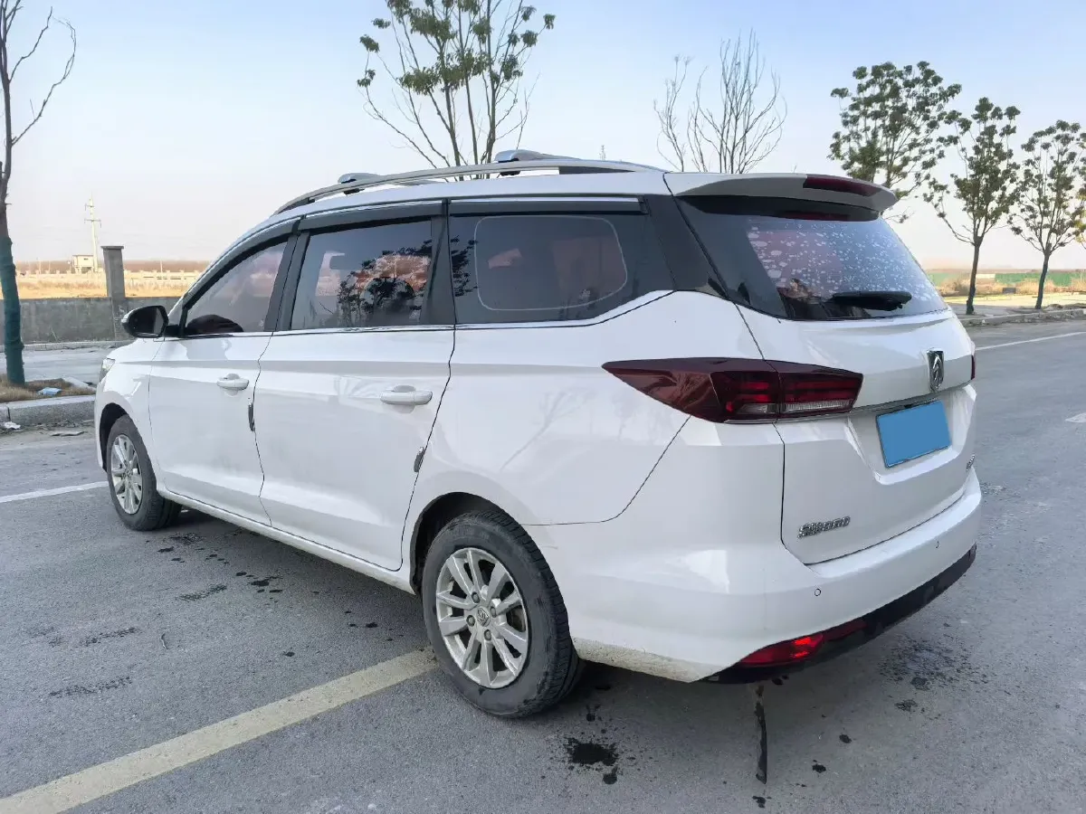 2018 BaoJun 360 1.5L 112HP L4 6MT,autocango,china used car exporter,china ev exporter,chinese used car exporter,chinese used ev exporter