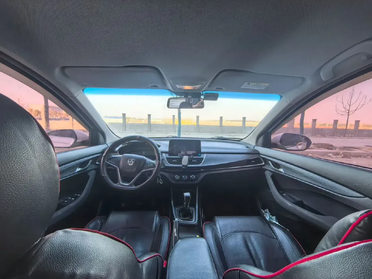 2018 BaoJun 360 1.5L 112HP L4 6MT,autocango,china used car exporter,china ev exporter,chinese used car exporter,chinese used ev exporter