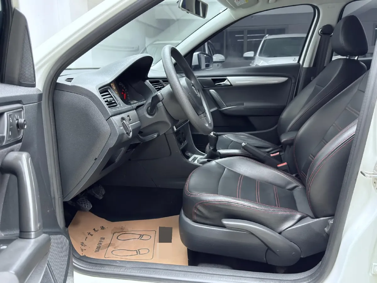 2017 Volkswagen Lavida 1.6L 110HP L4 5MT,autocango,china used car exporter,china ev exporter,chinese used car exporter,chinese used ev exporter