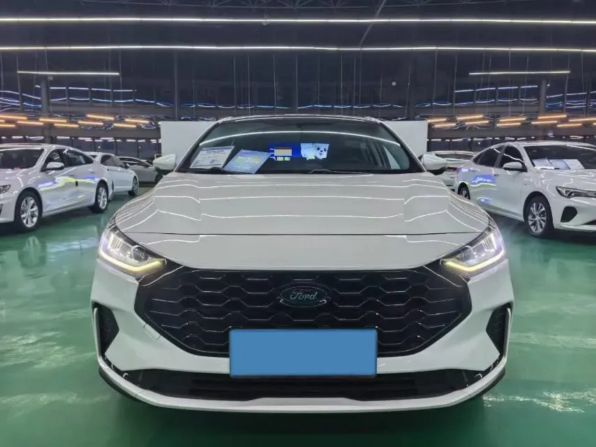 2022 Ford Focus 1.5T 177HP L4 6AT,autocango,china used car exporter,china ev exporter,chinese used car exporter,chinese used ev exporter