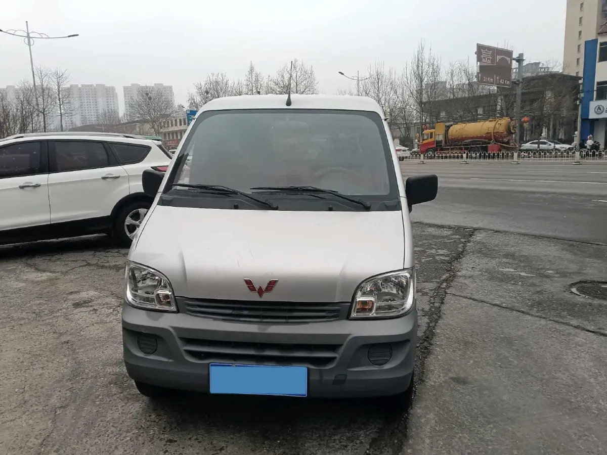 2020 WuLing ZhiGuang 1.2L 76HP L4 5MT,autocango,china used car exporter,china ev exporter,chinese used car exporter,chinese used ev exporter