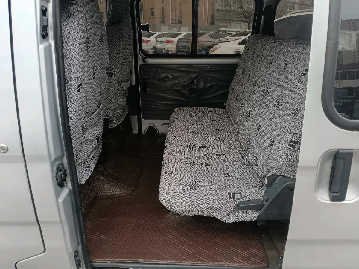 2020 WuLing ZhiGuang 1.2L 76HP L4 5MT,autocango,china used car exporter,china ev exporter,chinese used car exporter,chinese used ev exporter