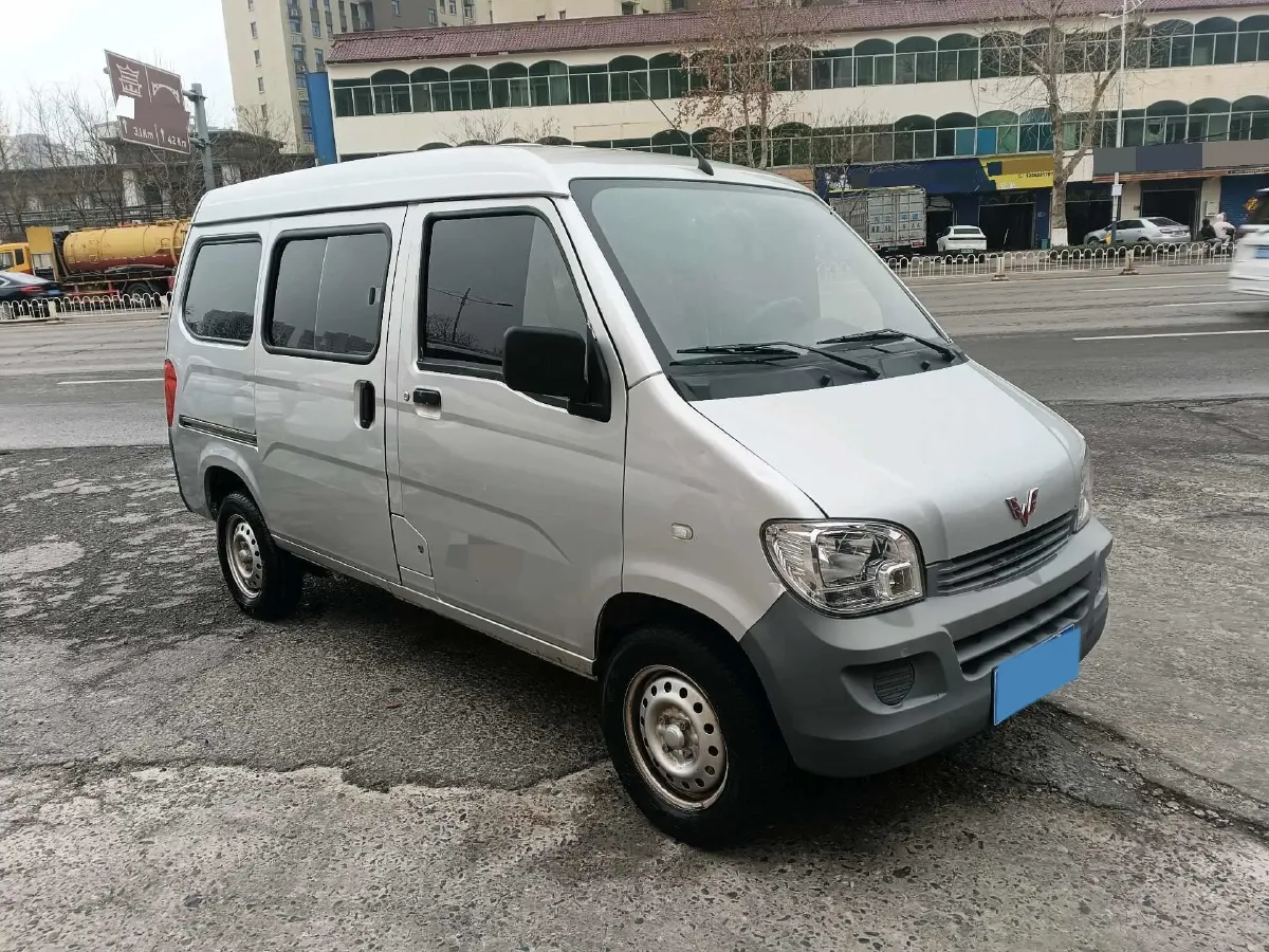 2020 WuLing ZhiGuang 1.2L 76HP L4 5MT,autocango,china used car exporter,china ev exporter,chinese used car exporter,chinese used ev exporter