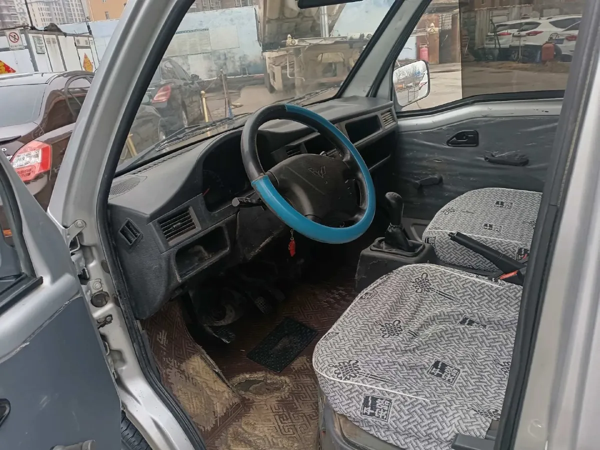 2020 WuLing ZhiGuang 1.2L 76HP L4 5MT,autocango,china used car exporter,china ev exporter,chinese used car exporter,chinese used ev exporter