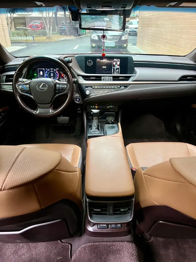 2020 Lexus ES 2.5L 178HP L4 E-CVT Hybrid,autocango,china used car exporter,china ev exporter,chinese used car exporter,chinese used ev exporter