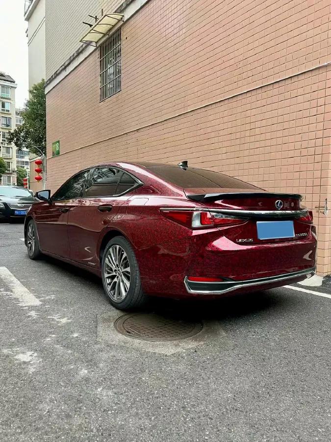 2020 Lexus ES 2.5L 178HP L4 E-CVT Hybrid,autocango,china used car exporter,china ev exporter,chinese used car exporter,chinese used ev exporter