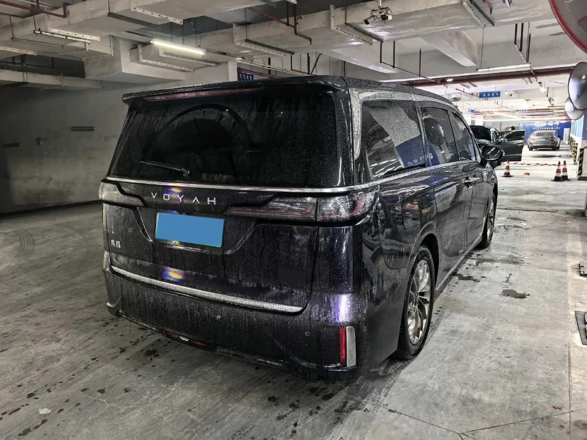 2022 Voyah Dream 1.5T 136HP L4 PHEV 25.57KWH,autocango,china used car exporter,china ev exporter,chinese used car exporter,chinese used ev exporter