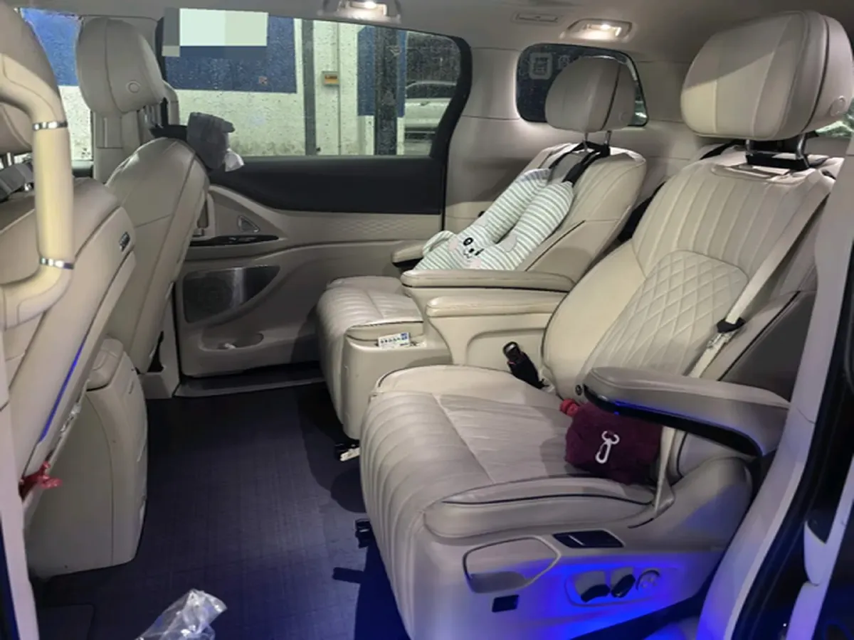 2022 Voyah Dream 1.5T 136HP L4 PHEV 25.57KWH,autocango,china used car exporter,china ev exporter,chinese used car exporter,chinese used ev exporter