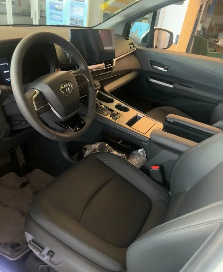 2021 Toyota Sienna 2.5L 192HP L4 E-CVT Hybrid,autocango,china used car exporter,china ev exporter,chinese used car exporter,chinese used ev exporter