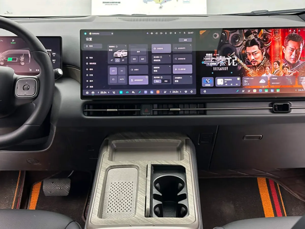 2025 WEY HighMountain 1.5T 170HP L4 4DHT PHEV,autocango,china used car exporter,china ev exporter,chinese used car exporter,chinese used ev exporter