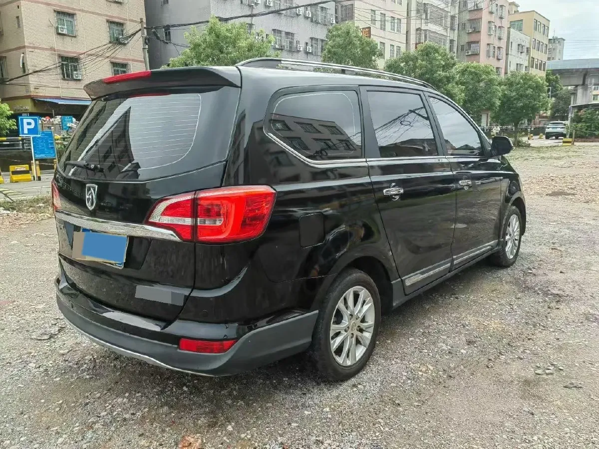 2016 BaoJun 730 1.5L 112HP L4 5MT,autocango,china used car exporter,china ev exporter,chinese used car exporter,chinese used ev exporter