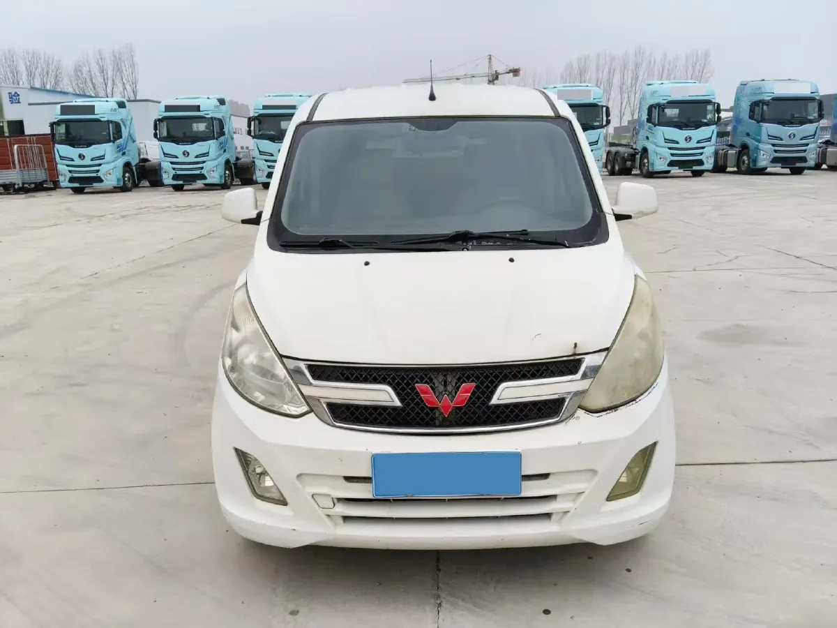 2016 WuLing RongGuang V 1.5L 112HP L4 5MT,autocango,china used car exporter,china ev exporter,chinese used car exporter,chinese used ev exporter