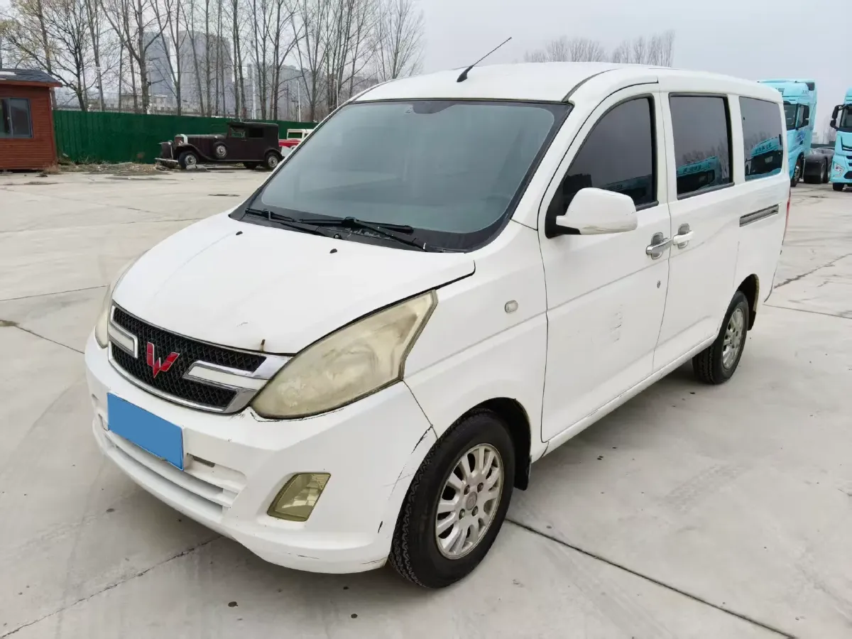2016 WuLing RongGuang V 1.5L 112HP L4 5MT,autocango,china used car exporter,china ev exporter,chinese used car exporter,chinese used ev exporter