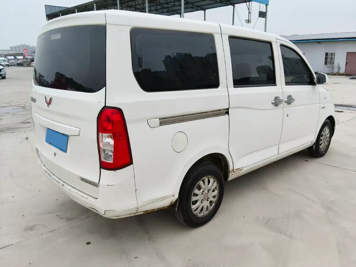 2016 WuLing RongGuang V 1.5L 112HP L4 5MT,autocango,china used car exporter,china ev exporter,chinese used car exporter,chinese used ev exporter