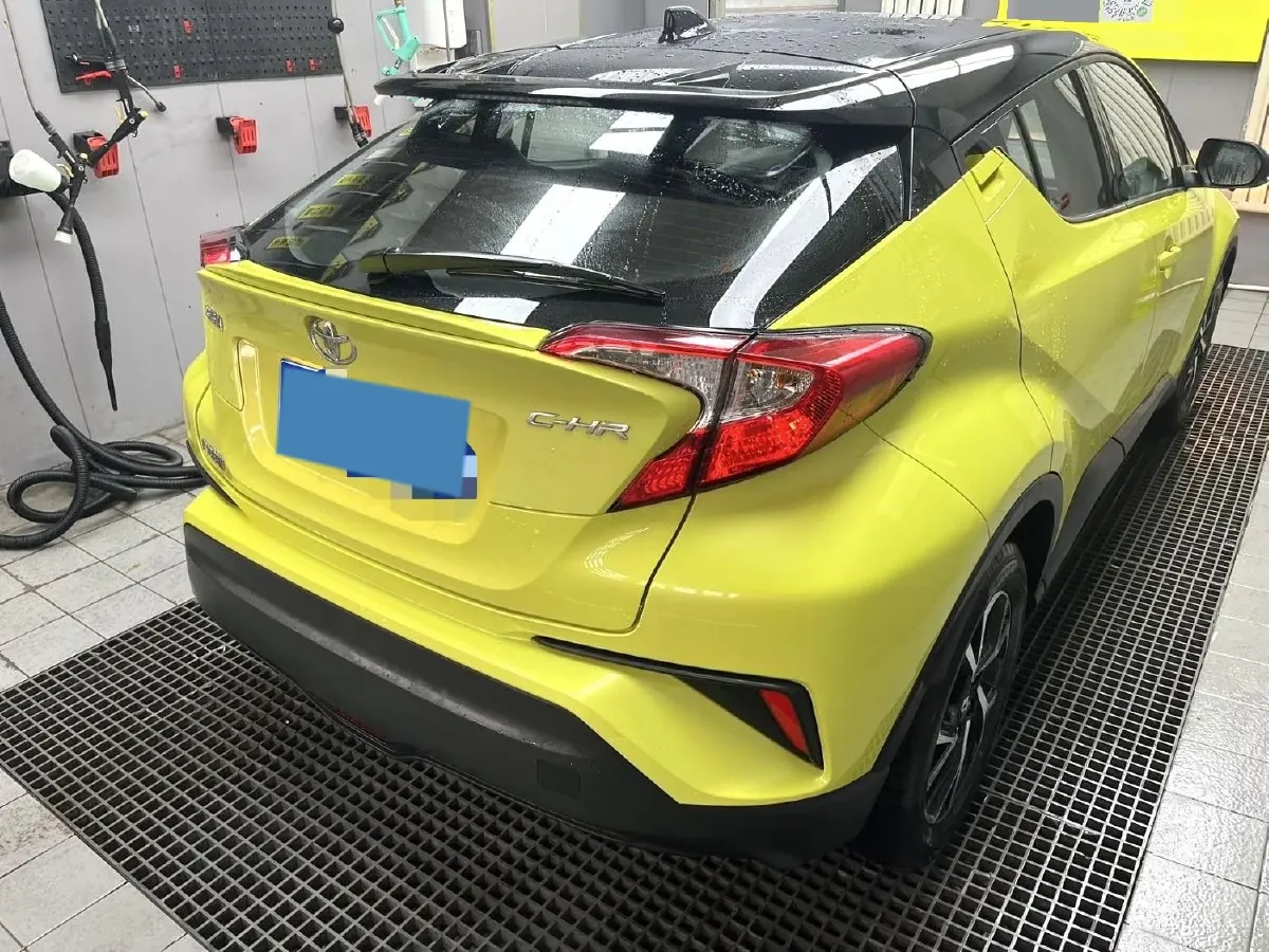 2020 Toyota C-HR 2.0L 171HP L4 CVT,autocango,china used car exporter,china ev exporter,chinese used car exporter,chinese used ev exporter