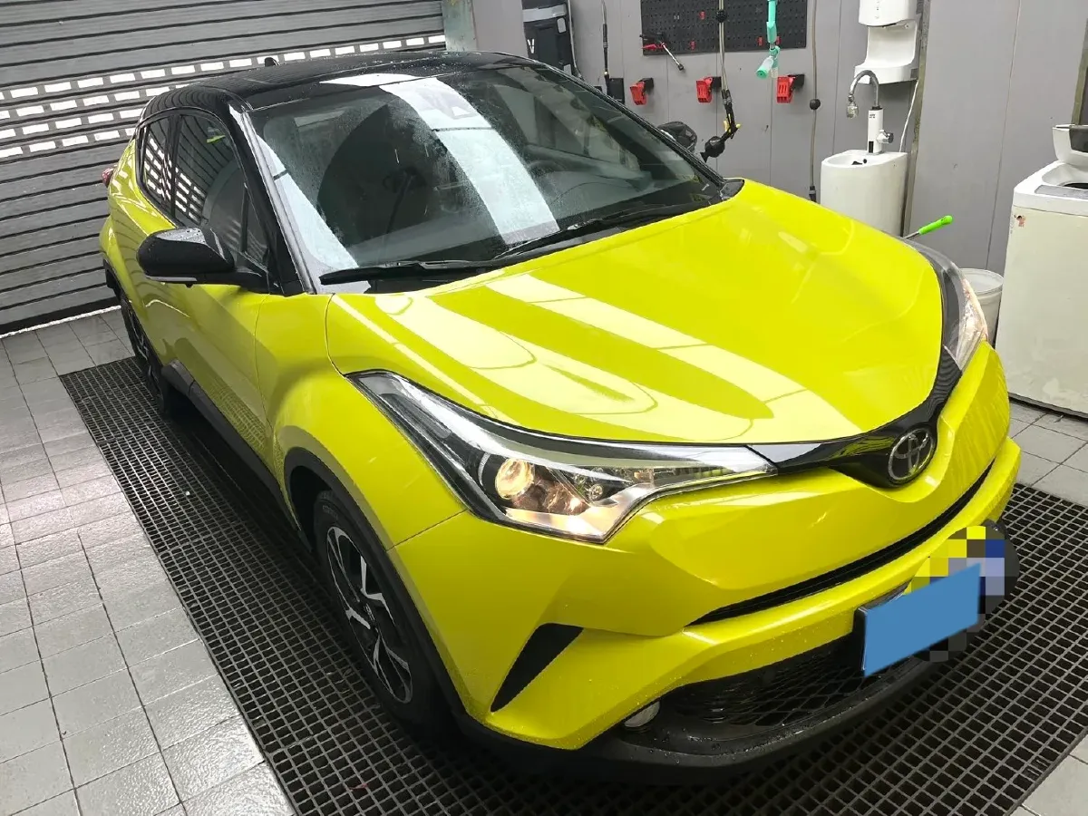 2020 Toyota C-HR 2.0L 171HP L4 CVT,autocango,china used car exporter,china ev exporter,chinese used car exporter,chinese used ev exporter