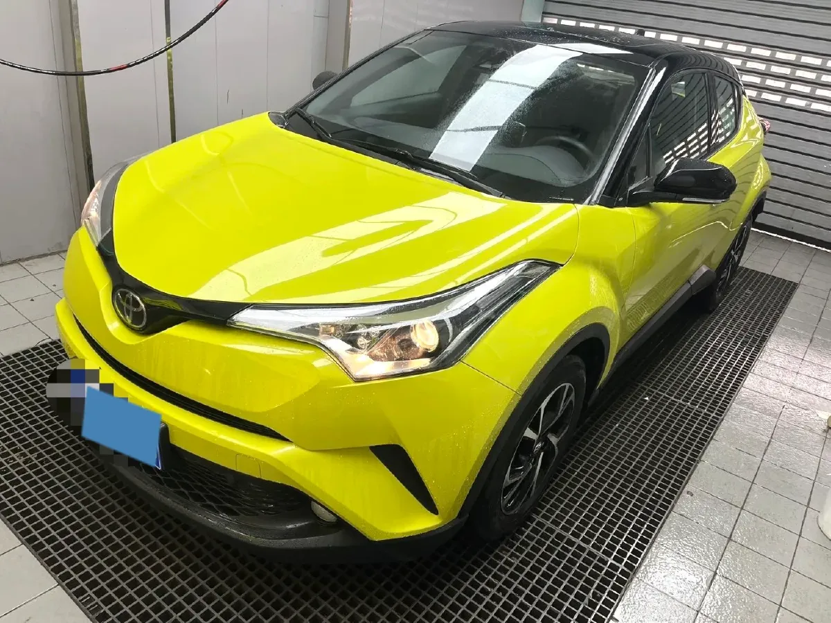 2020 Toyota C-HR 2.0L 171HP L4 CVT,autocango,china used car exporter,china ev exporter,chinese used car exporter,chinese used ev exporter