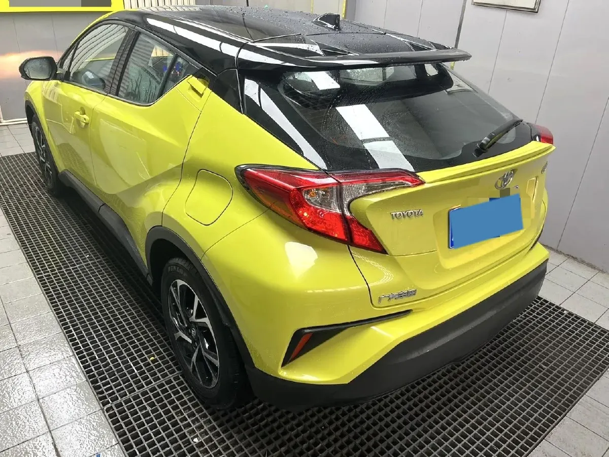 2020 Toyota C-HR 2.0L 171HP L4 CVT,autocango,china used car exporter,china ev exporter,chinese used car exporter,chinese used ev exporter