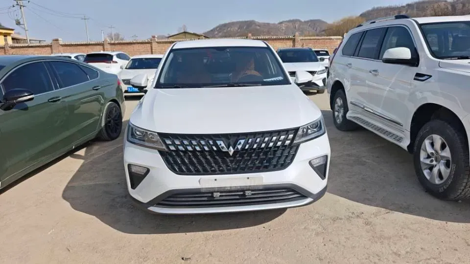 2022 WuLing XingChi 1.5L 99HP L4 6MT,autocango,china used car exporter,china ev exporter,chinese used car exporter,chinese used ev exporter
