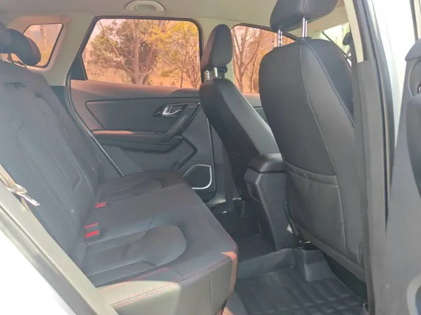 2017 FAW Senia R7 1.6L 116HP L4 6AT,autocango,china used car exporter,china ev exporter,chinese used car exporter,chinese used ev exporter