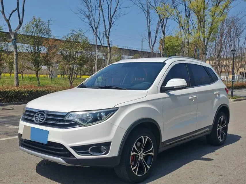 2017 FAW Senia R7 1.6L 116HP L4 6AT,autocango,china used car exporter,china ev exporter,chinese used car exporter,chinese used ev exporter