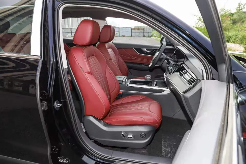 2025 HongQi HS5 2.0T 252HP L4 8AT,autocango,china used car exporter,china ev exporter,chinese used car exporter,chinese used ev exporter