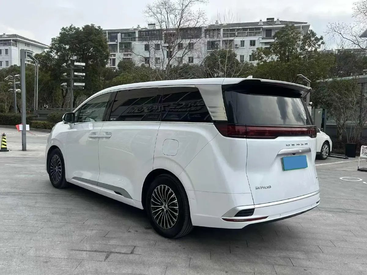 2023 Denza D9 1.5T 139HP L4 E-CVT PHEV 20.39KWH,autocango,china used car exporter,china ev exporter,chinese used car exporter,chinese used ev exporter