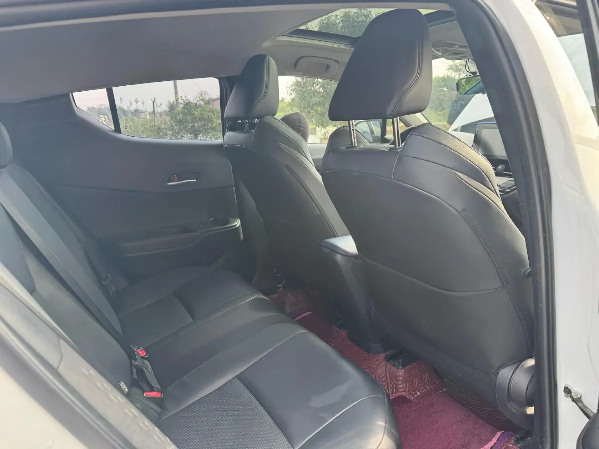 2023 Toyota C-HR 2.0L 171HP L4 CVT,autocango,china used car exporter,china ev exporter,chinese used car exporter,chinese used ev exporter