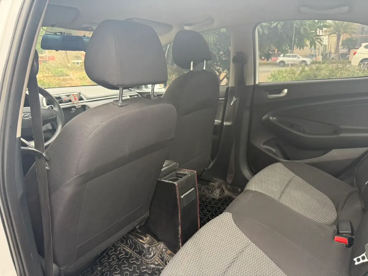 2017 Hyundai Reina 1.4L 95HP L4 5MT,autocango,china used car exporter,china ev exporter,chinese used car exporter,chinese used ev exporter