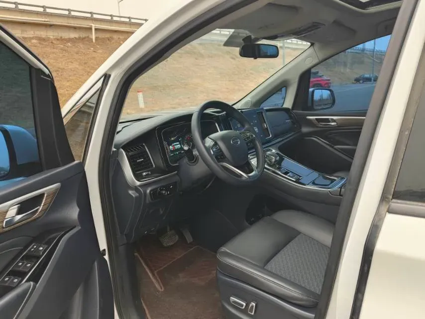 2023 GAC Trumpchi M8 2.0T 252HP L4 8AT,autocango,china used car exporter,china ev exporter,chinese used car exporter,chinese used ev exporter