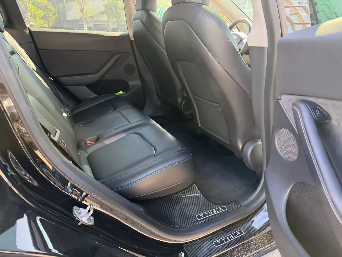 2022 Tesla Model Y BEV 60KWH,autocango,china used car exporter,china ev exporter,chinese used car exporter,chinese used ev exporter