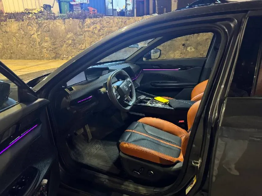 2024 ChangAn UNI-V 1.5T 188HP L4 7DCT,autocango,china used car exporter,china ev exporter,chinese used car exporter,chinese used ev exporter