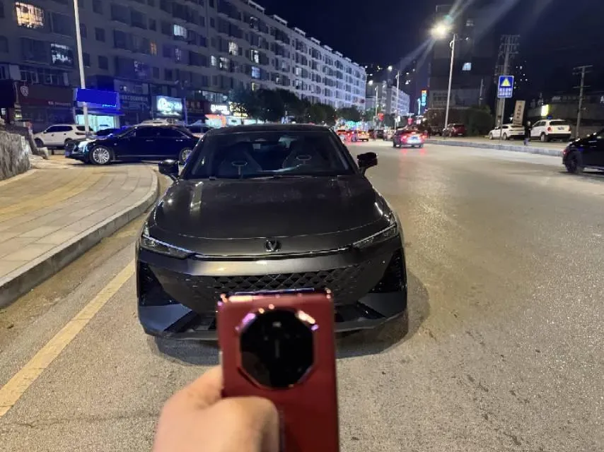 2024 ChangAn UNI-V 1.5T 188HP L4 7DCT,autocango,china used car exporter,china ev exporter,chinese used car exporter,chinese used ev exporter