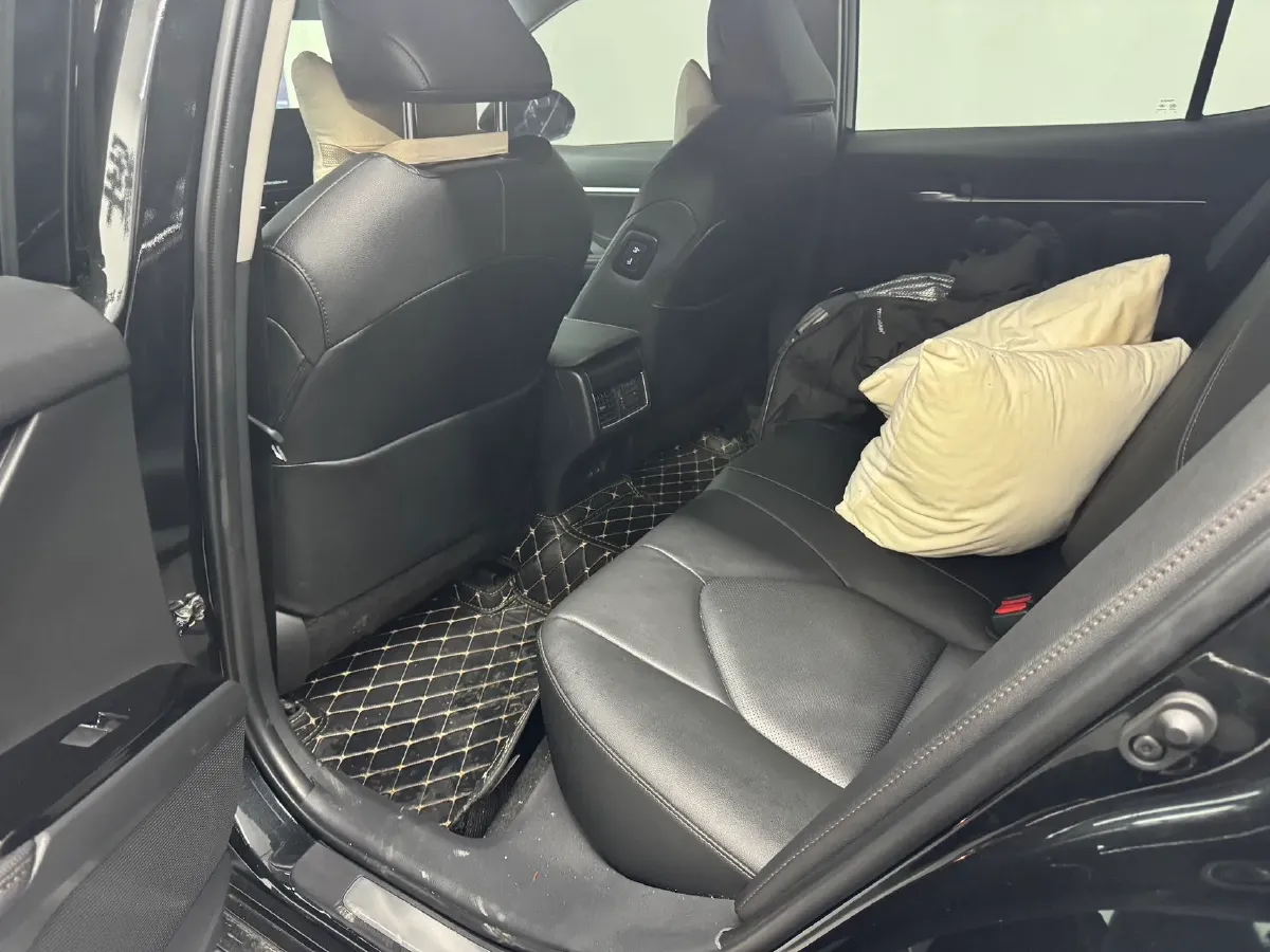 2023 Toyota Camry 2.5L 207HP L4 8AT,autocango,china used car exporter,china ev exporter,chinese used car exporter,chinese used ev exporter