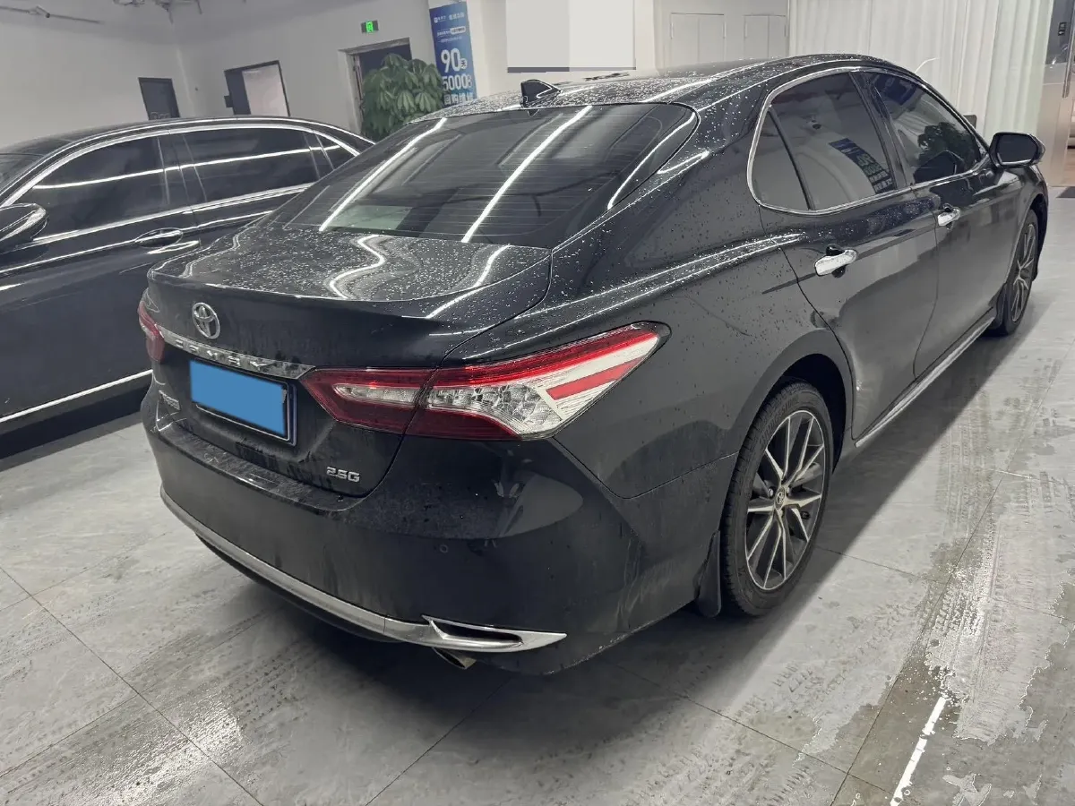 2023 Toyota Camry 2.5L 207HP L4 8AT,autocango,china used car exporter,china ev exporter,chinese used car exporter,chinese used ev exporter
