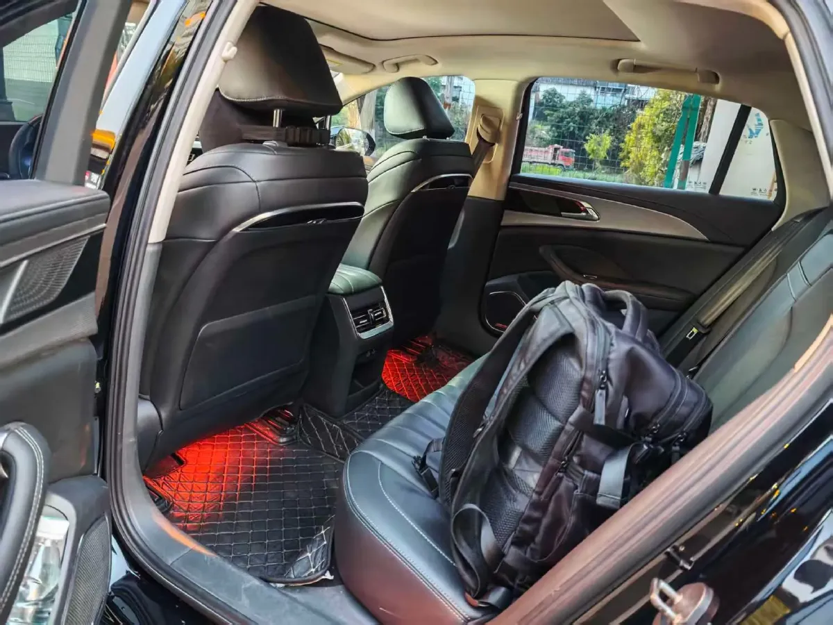 2024 HongQi H5 1.5T 169HP L4 7DCT,autocango,china used car exporter,china ev exporter,chinese used car exporter,chinese used ev exporter