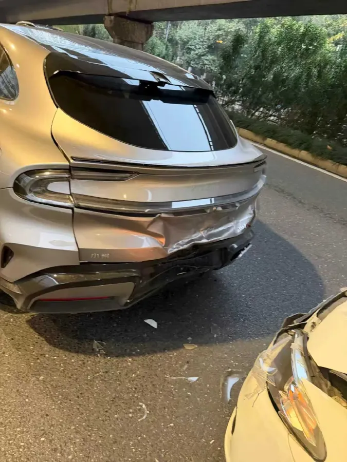 2025 MI YU7 BEV 101.7KWH,autocango,china used car exporter,china ev exporter,chinese used car exporter,chinese used ev exporter